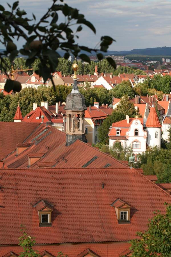 Alter Graben 8